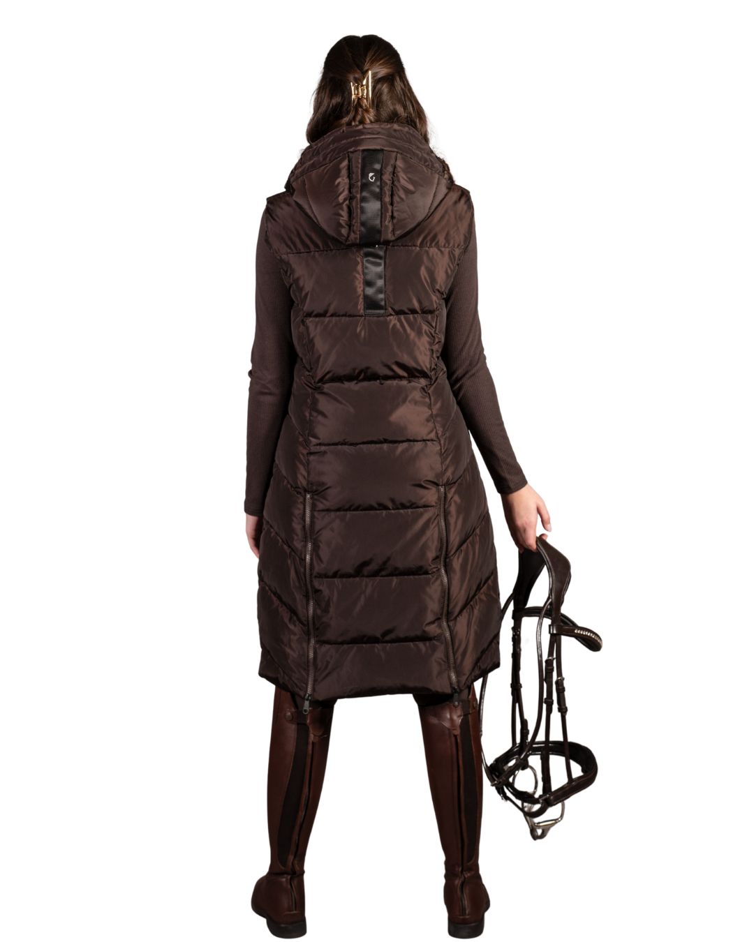 the back of a woman wearing a HKM Lauria Garrelli Arezzo Long Vest in brown on white background