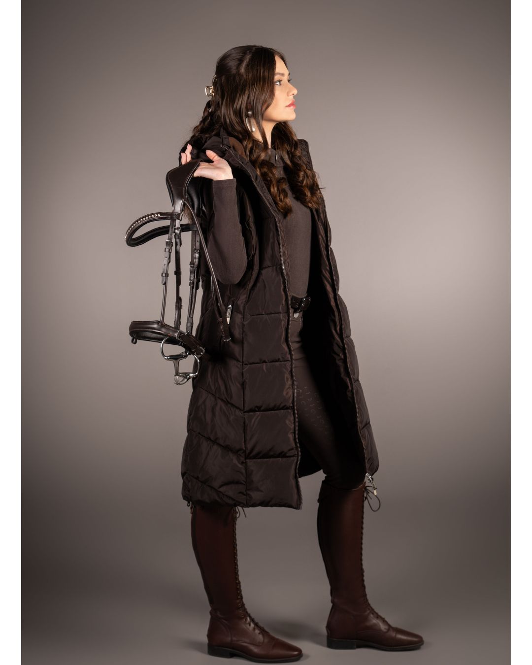 woman wearing HKM Lauria Garrelli Arezzo Long Vest in brown on grey background