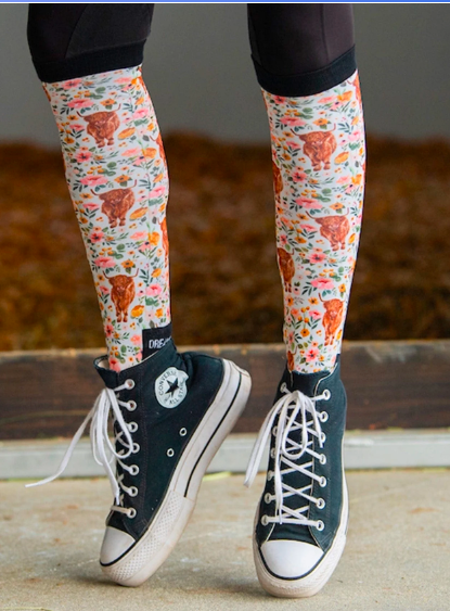 What socks discounts to wear with converse